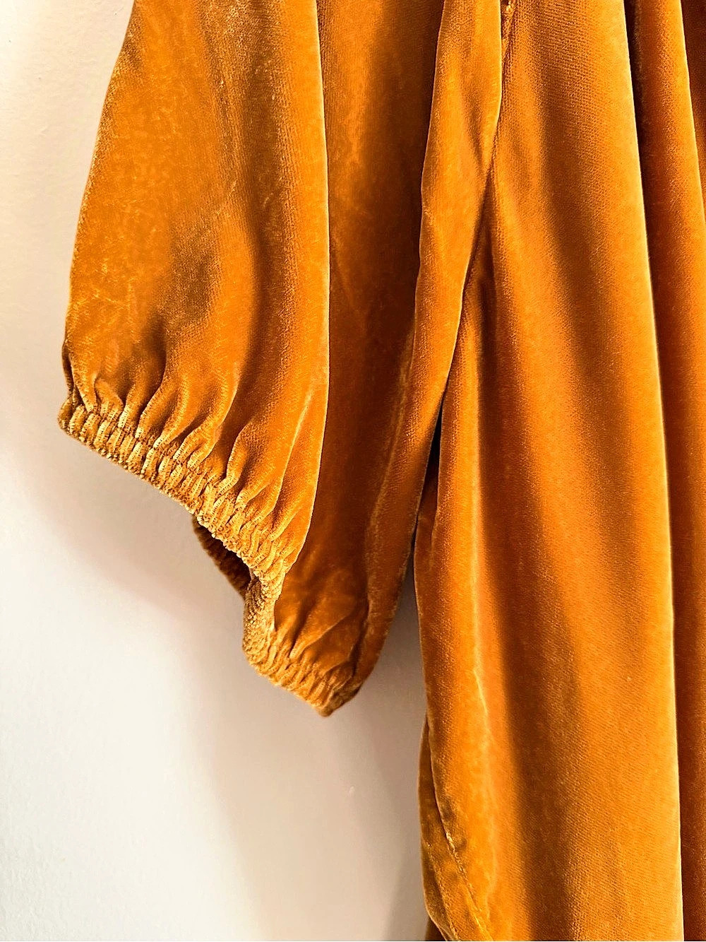 Velvet-Look Puff Sleeve Blouse 3x - Picture 4 of 4